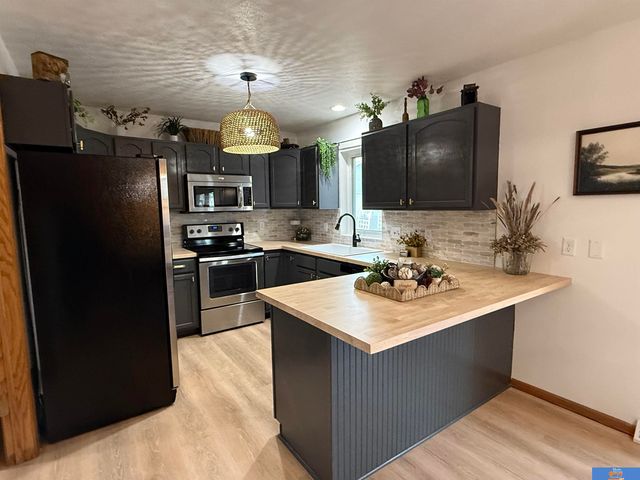 1408 Ashland Avenue, Beatrice, NE 68310