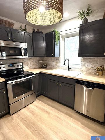 1408 Ashland Avenue, Beatrice, NE 68310