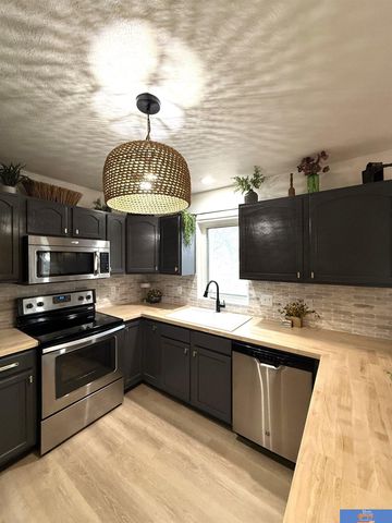 1408 Ashland Avenue, Beatrice, NE 68310