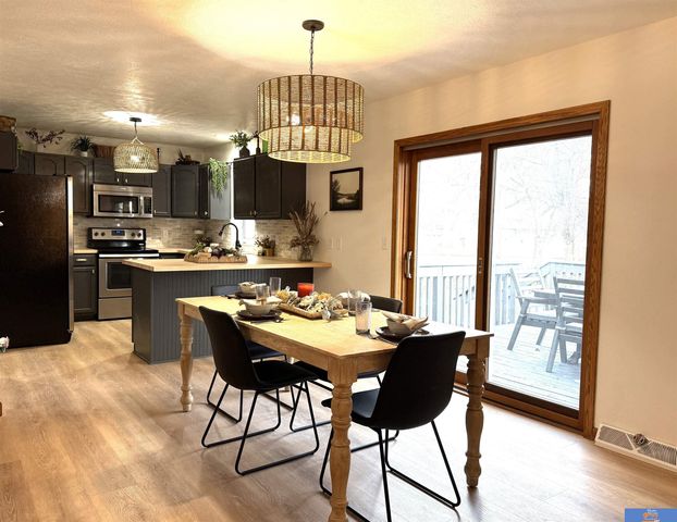 1408 Ashland Avenue, Beatrice, NE 68310