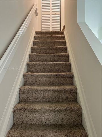 9820 NW 56th Pl, Coral Springs, FL 33076