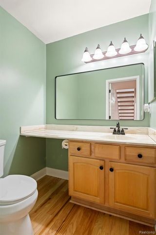 3051 Lindenwood Drive, Dearborn, MI 48120