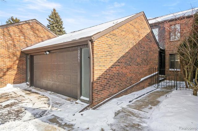 3051 Lindenwood Drive, Dearborn, MI 48120