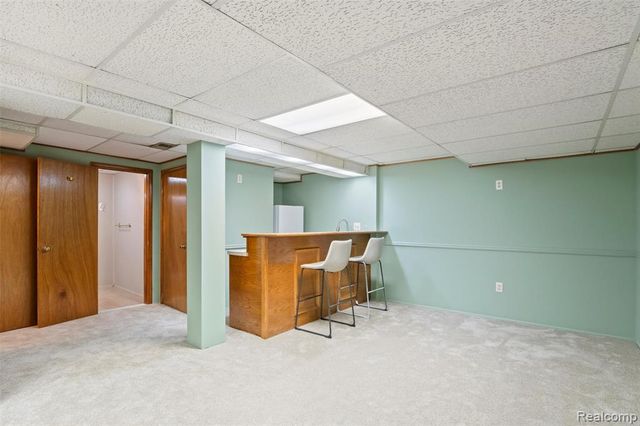 3051 Lindenwood Drive, Dearborn, MI 48120