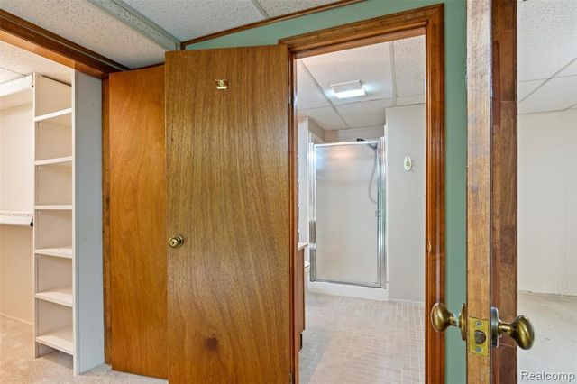 3051 Lindenwood Drive, Dearborn, MI 48120