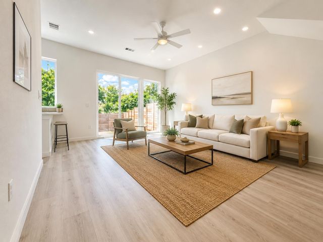 2000 Riverside Farms RD 6102, Austin, TX 78741