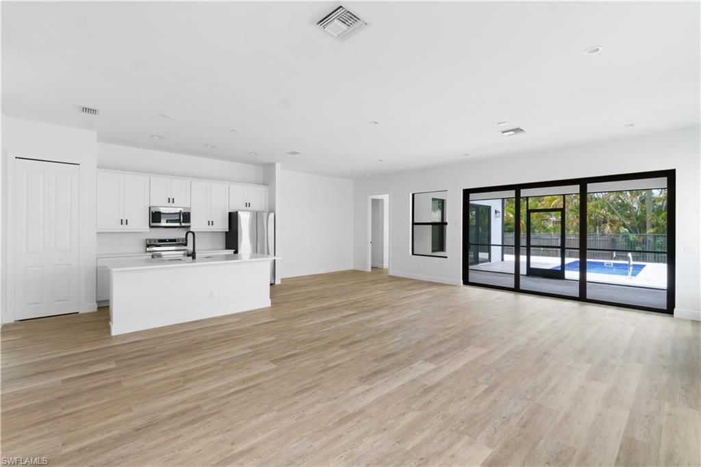 833/837 91st AVE N, NAPLES, FL 34108 — photo 3