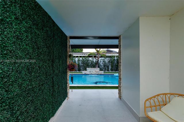 4360 NW 205th St, Miami Gardens, FL 33055