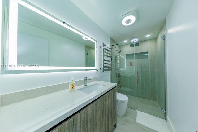 4360 NW 205th St, Miami Gardens, FL 33055