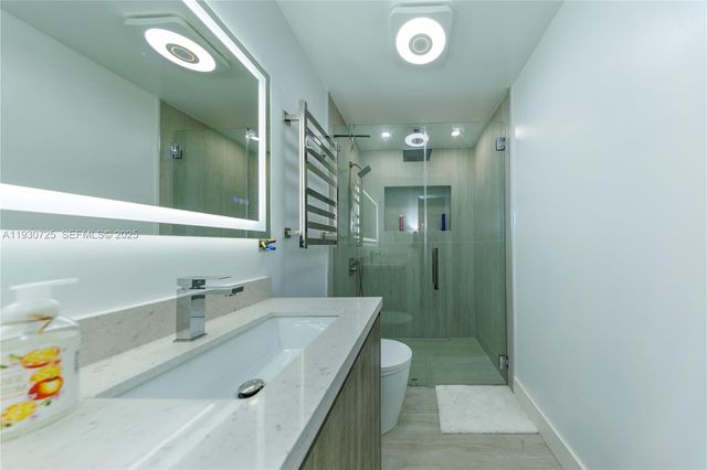 4360 NW 205th St, Miami Gardens, FL 33055