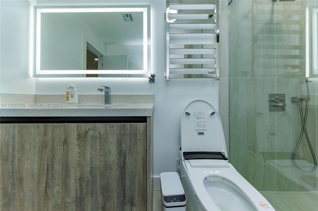 4360 NW 205th St, Miami Gardens, FL 33055