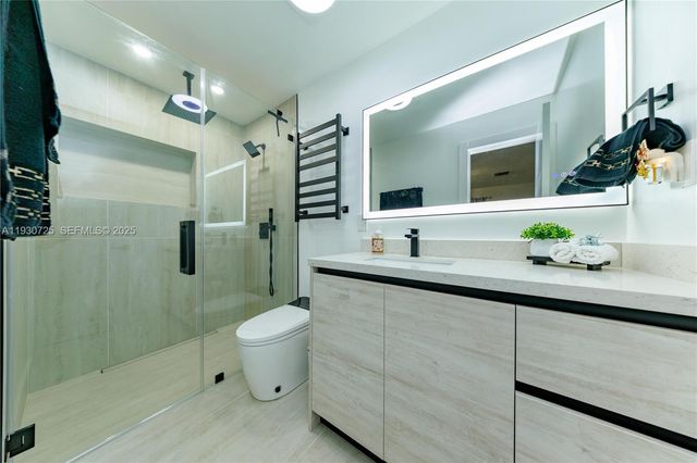 4360 NW 205th St, Miami Gardens, FL 33055