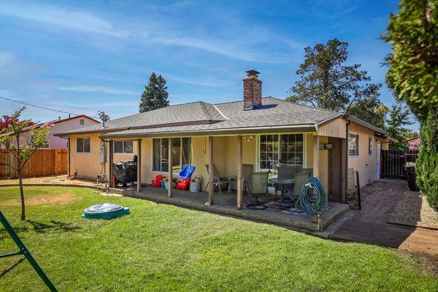 10320 Malaga Way, Rancho Cordova, CA 95670