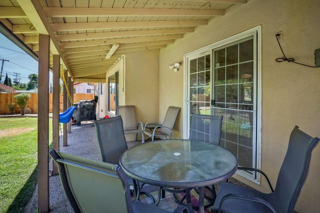 10320 Malaga Way, Rancho Cordova, CA 95670