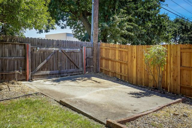 10320 Malaga Way, Rancho Cordova, CA 95670