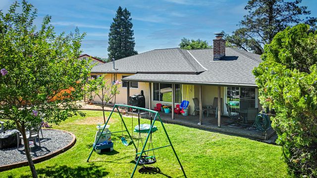 10320 Malaga Way, Rancho Cordova, CA 95670