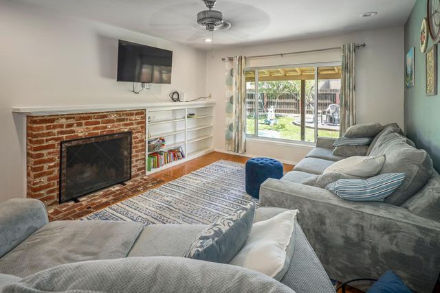 10320 Malaga Way, Rancho Cordova, CA 95670