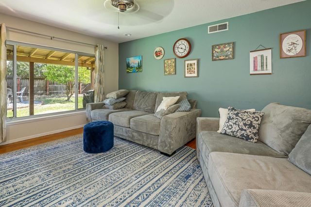 10320 Malaga Way, Rancho Cordova, CA 95670