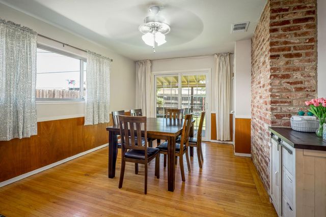 10320 Malaga Way, Rancho Cordova, CA 95670