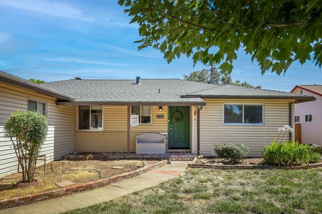 10320 Malaga Way, Rancho Cordova, CA 95670