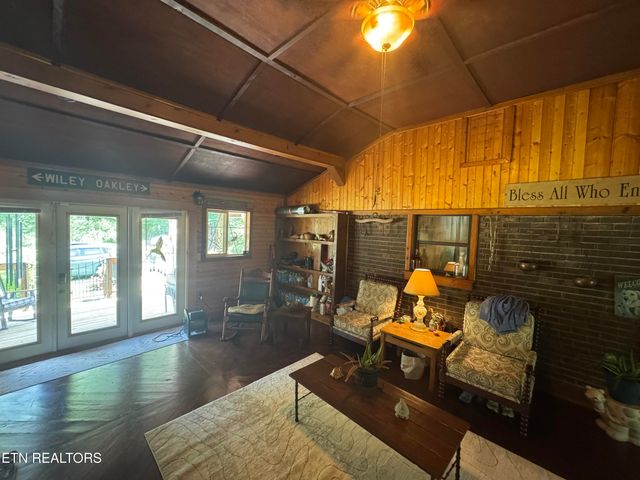 1637 Arron Way, Sevierville, TN 37876