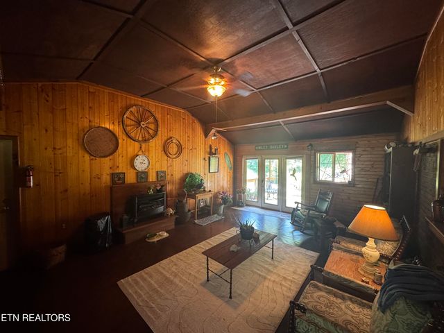 1637 Arron Way, Sevierville, TN 37876
