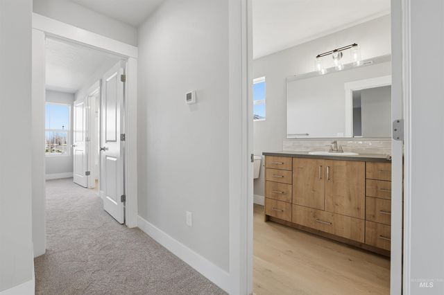 1172 E Cottage St, Kuna, ID 83634