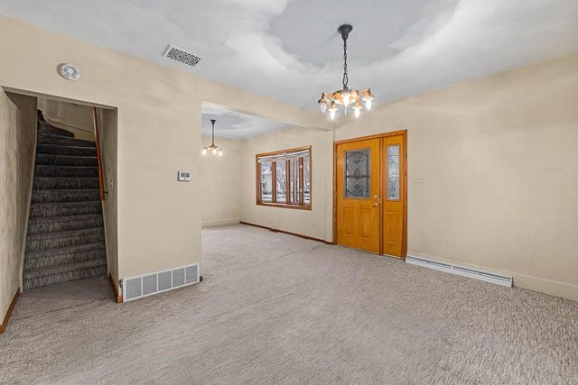 673 S Center Street, Beaver Dam, WI 53916