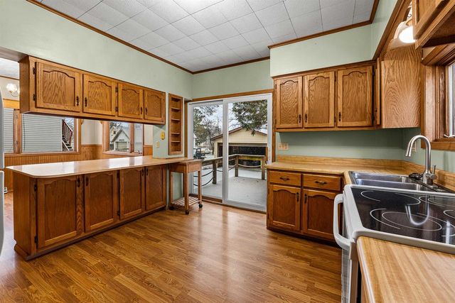 673 S Center Street, Beaver Dam, WI 53916