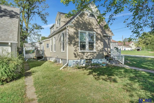 747 C Street, Palmyra, NE 68418