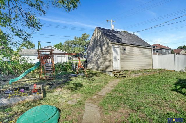 747 C Street, Palmyra, NE 68418