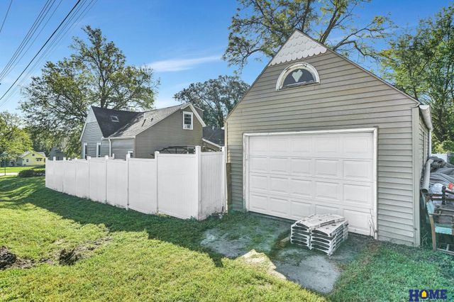 747 C Street, Palmyra, NE 68418