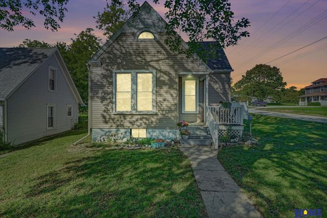 747 C Street, Palmyra, NE 68418