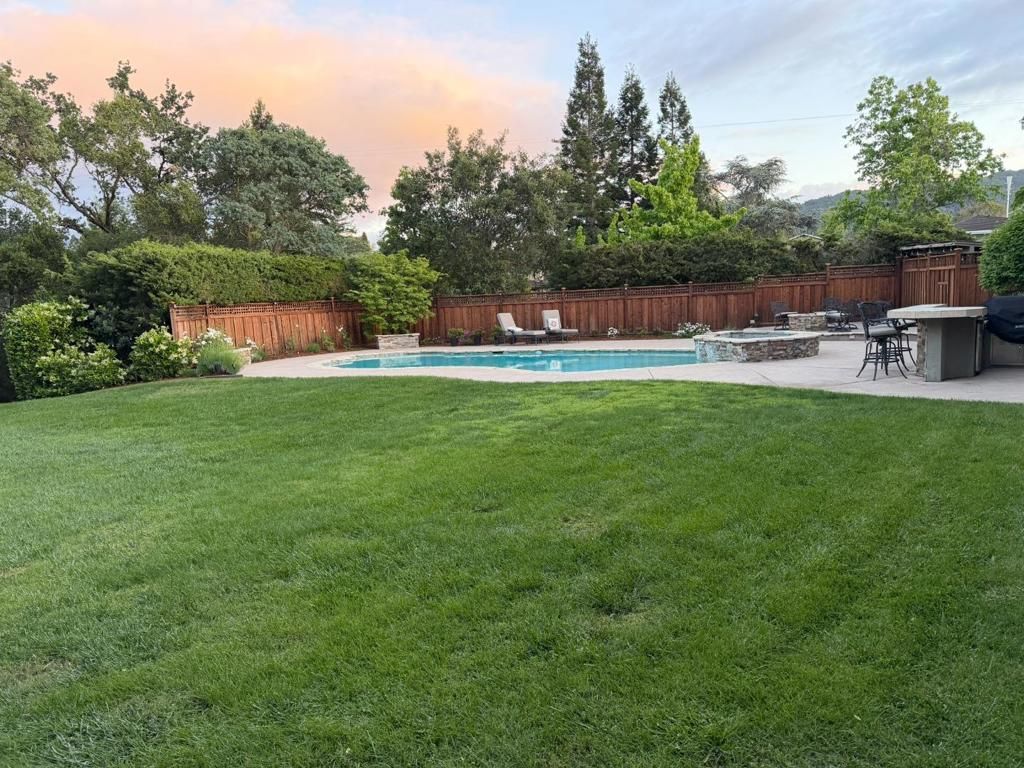 Image 5 of property listing at 15392 Via Palomino, Monte Sereno, CA 95030