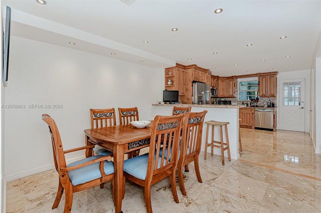 1413 N 15th Ave 8, Hollywood, FL 33020