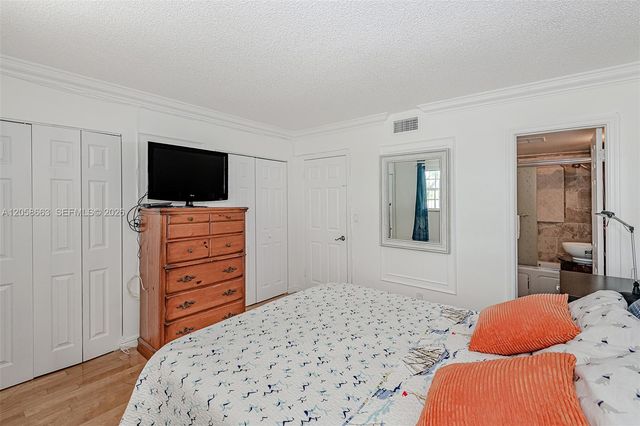 1413 N 15th Ave 8, Hollywood, FL 33020