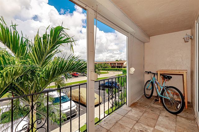 1413 N 15th Ave 8, Hollywood, FL 33020