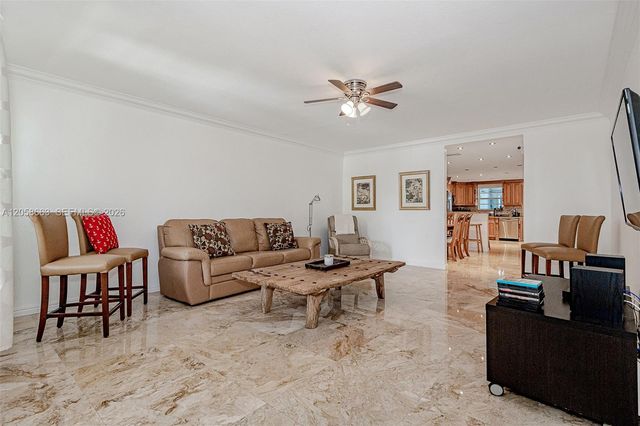 1413 N 15th Ave 8, Hollywood, FL 33020