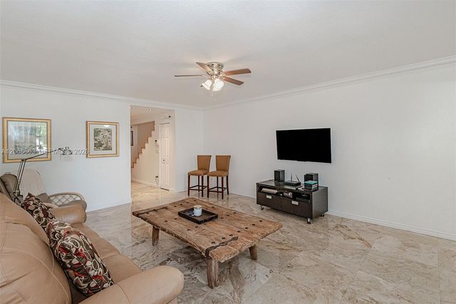 1413 N 15th Ave 8, Hollywood, FL 33020