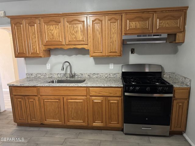 5915 TROWBRIDGE Drive, El Paso, TX 79905