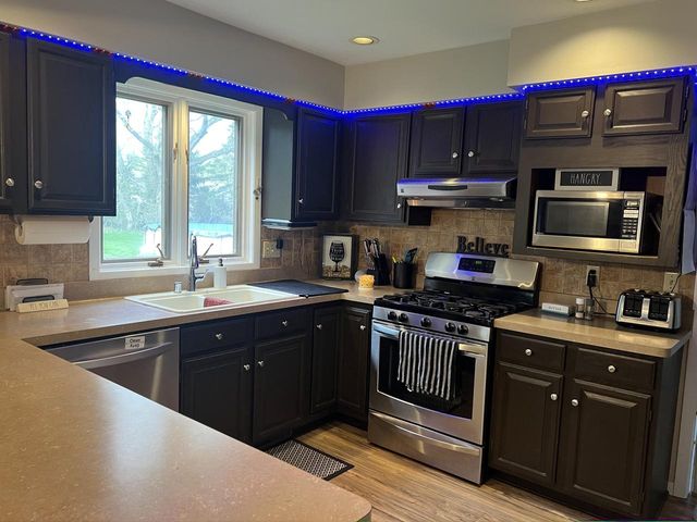 1238 Castle AVENUE, Sheboygan, WI 53081