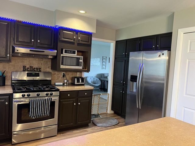 1238 Castle AVENUE, Sheboygan, WI 53081