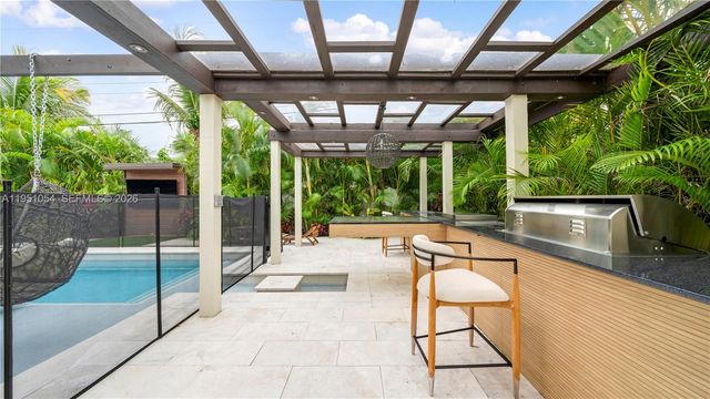 1810 NE 43rd Ct, Oakland Park, FL 33308