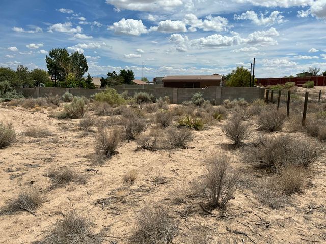 505 8th Street NE, Rio Rancho, NM 87124
