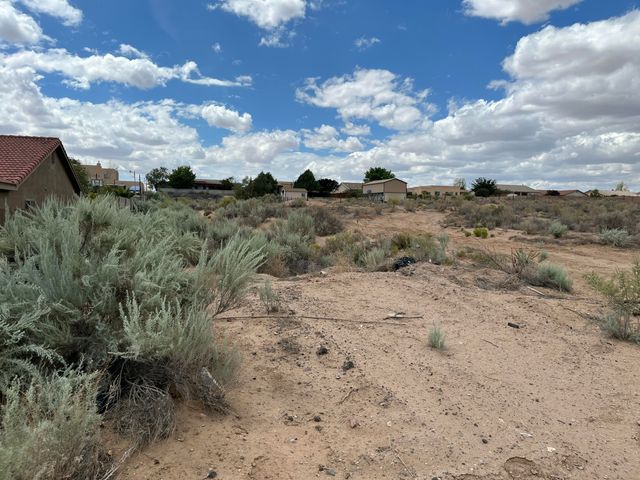 505 8th Street NE, Rio Rancho, NM 87124