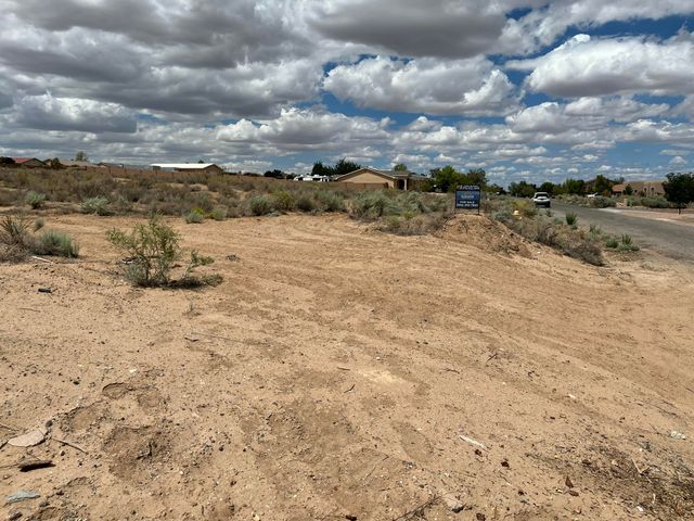 505 8th Street NE, Rio Rancho, NM 87124
