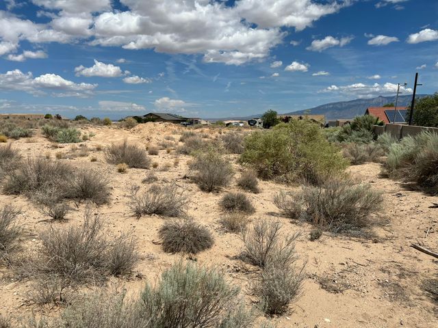505 8th Street NE, Rio Rancho, NM 87124