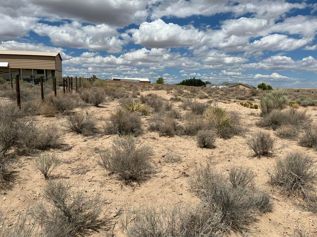 505 8th Street NE, Rio Rancho, NM 87124