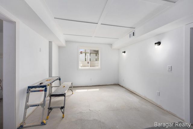 1100 Lincoln Avenue NW, Grand Rapids, MI 49504