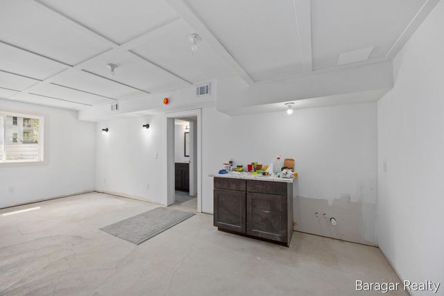 1100 Lincoln Avenue NW, Grand Rapids, MI 49504